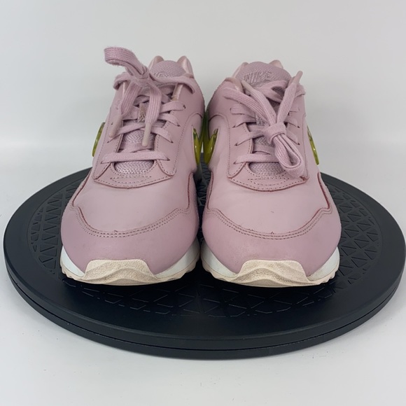 Nike Outburst Pink/Green Athletic Running Shoes Promo Samples Women's Size 7 - Picture 2 of 13